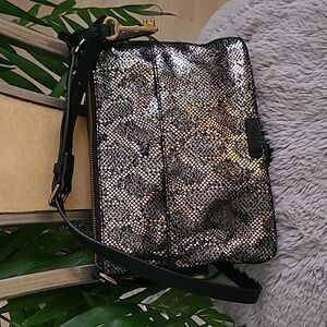 Like New Fossil Leather Crossbody Bag ❤️